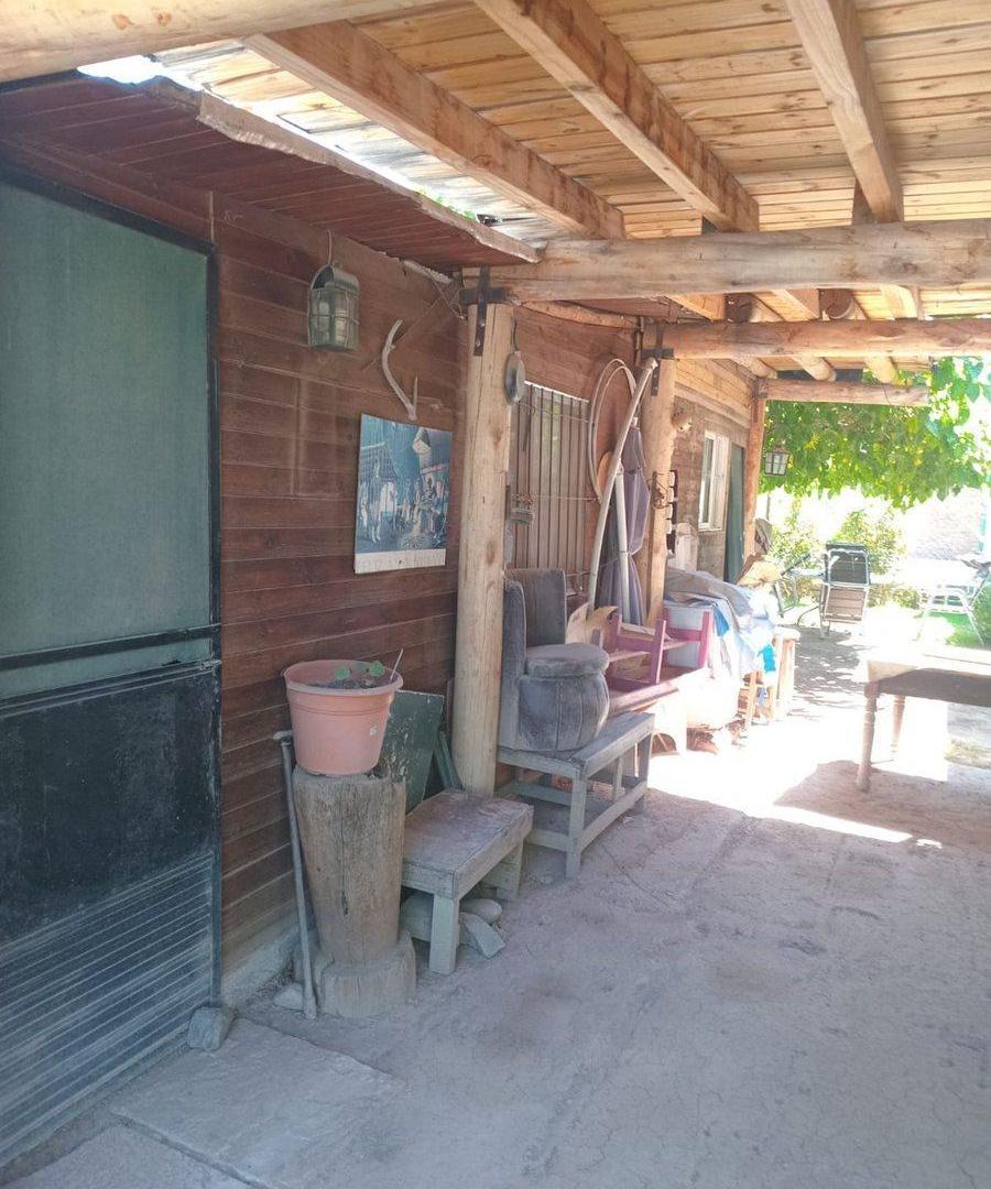 Terreno en venta con cabaña y pileta