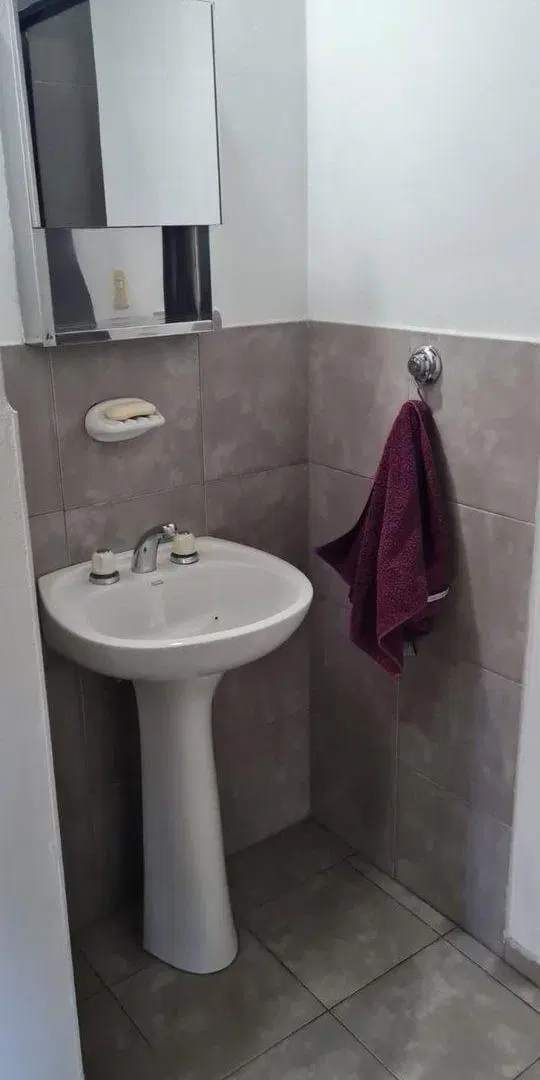 DUPLEX EN VENTA EN CALLE RIOJA DE CDAD DE MENDOZA 2
