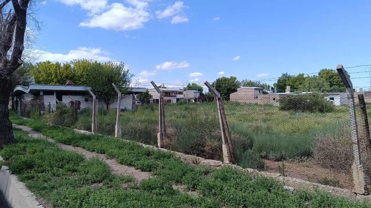 EXCELENTE INVERSIÓN  TUNUYÁN CENTRO LOTE 3.490 M2 4