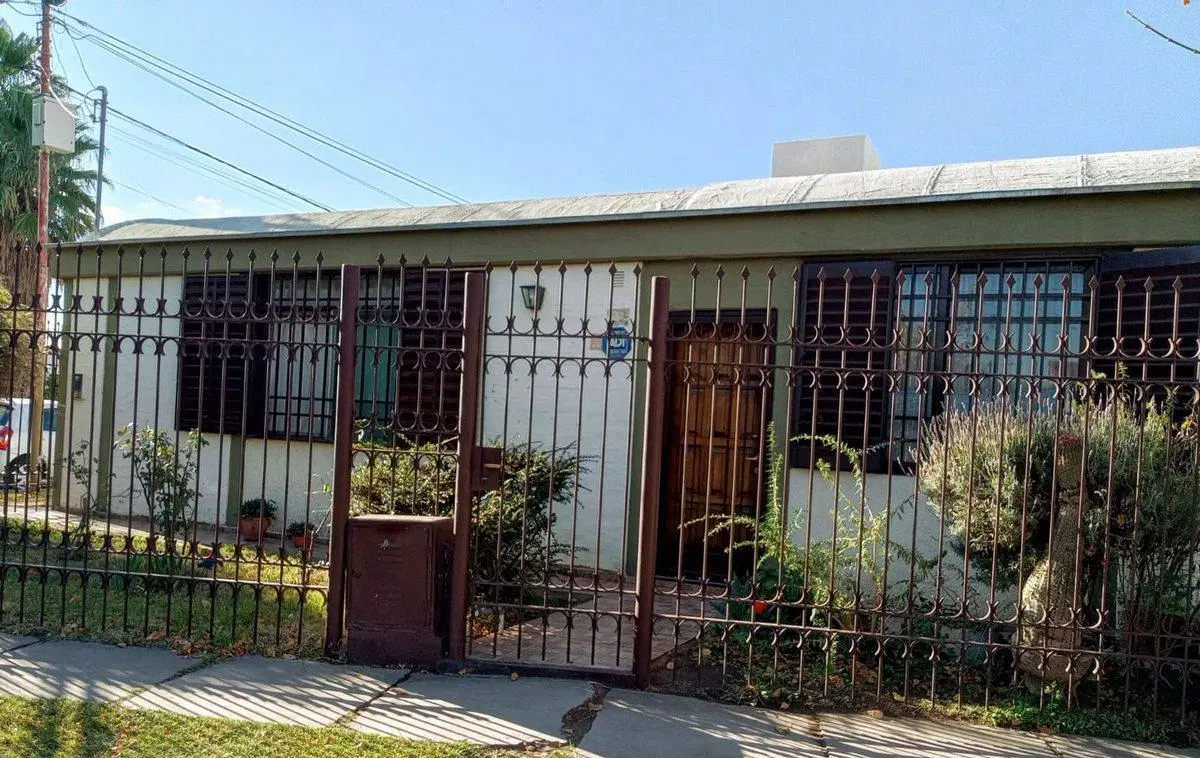 Venta Casa 3 habitaciones Lujan de Cuyo Centro 2