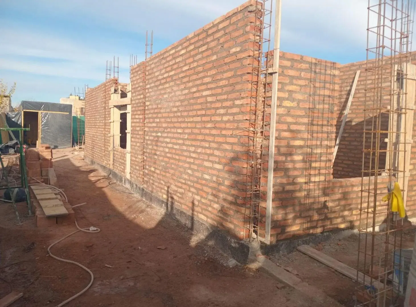 CASA EN OBRA, BARRIO PRIVADO LA MISSION 5