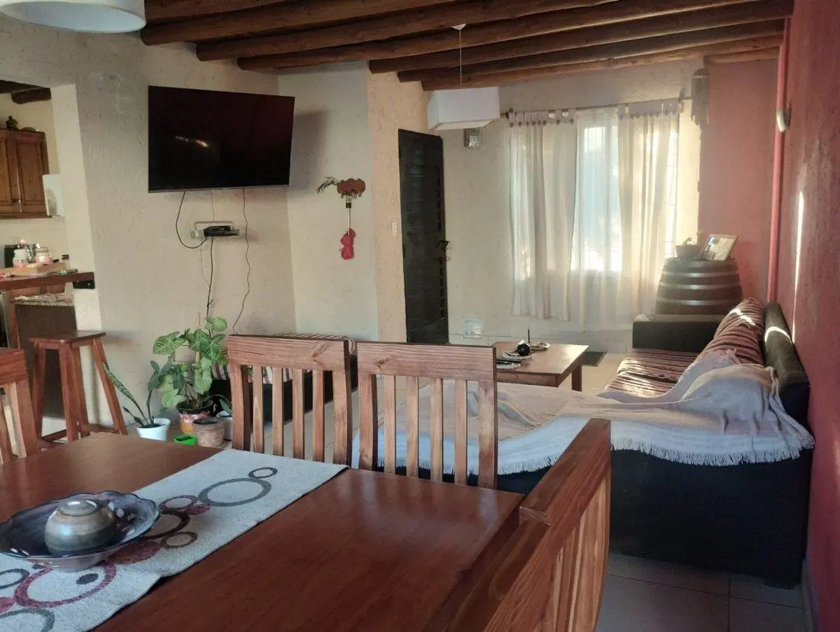 CASA IDEAL EN ZONA CENTRICA DE LUJAN EN VENTA 3