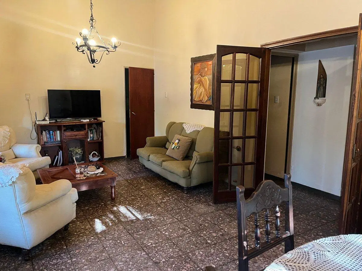 HERMOSA CASA EN BARRIO LOS AROMOS EN VENTA 5