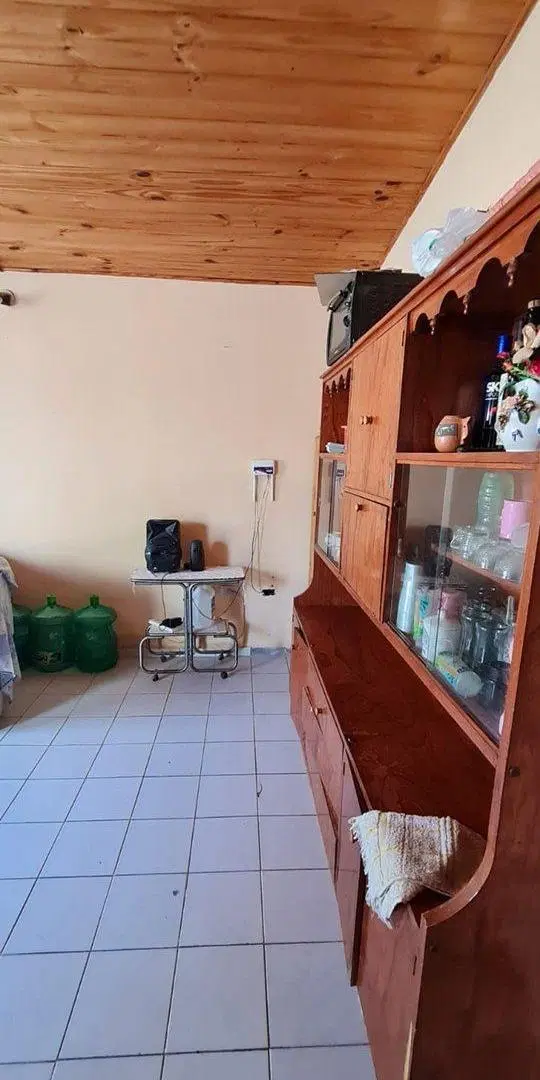 CASA EN VENTA EN B° PAULA ALBARRACÍN - PERDRIEL 5