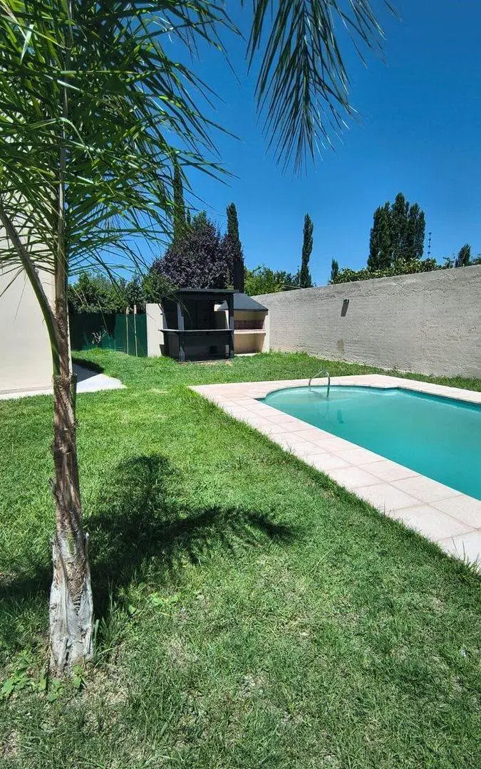 HERMOSA CASA MAS DEPARTAMENTO EN CHACRAS DE CORIA 5
