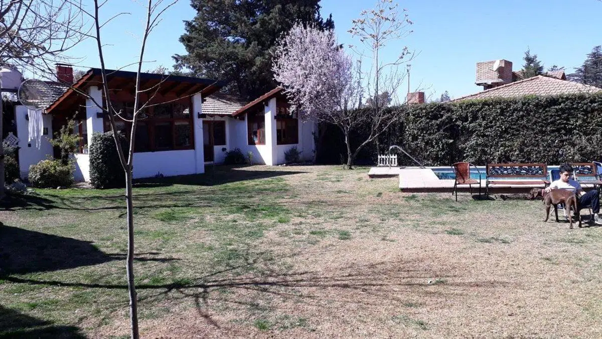 ALQUILER - CASA EN CHACRAS DE CORIA 4