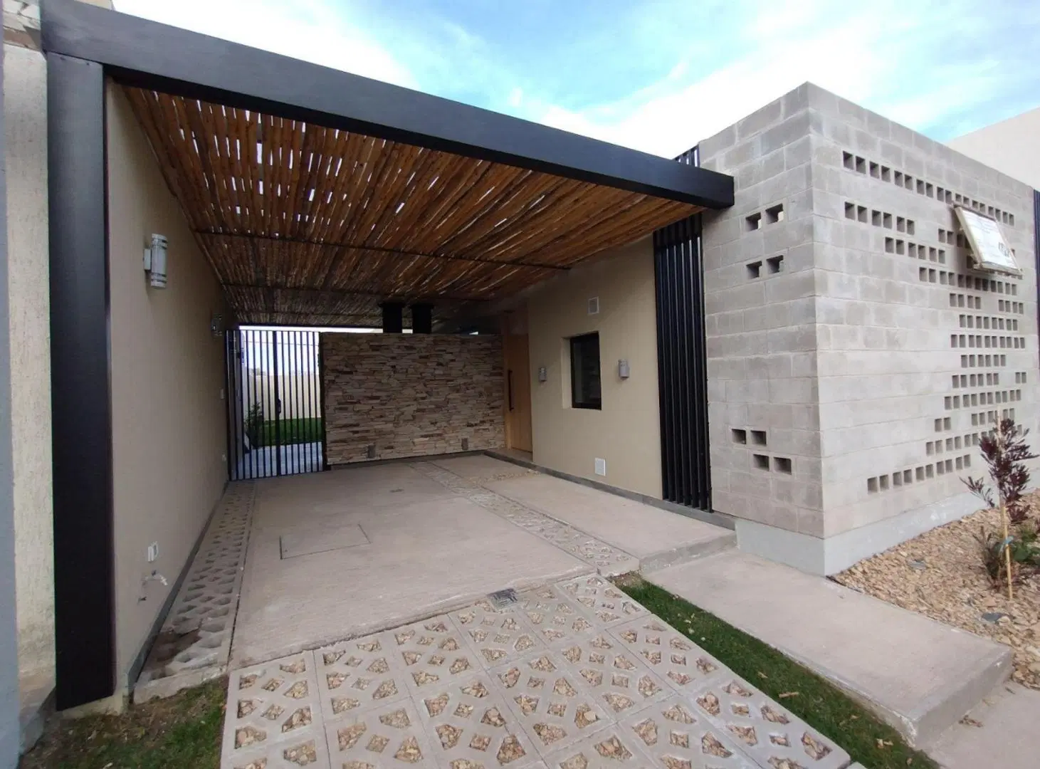 Exclusiva casa de categoría en alquiler 5