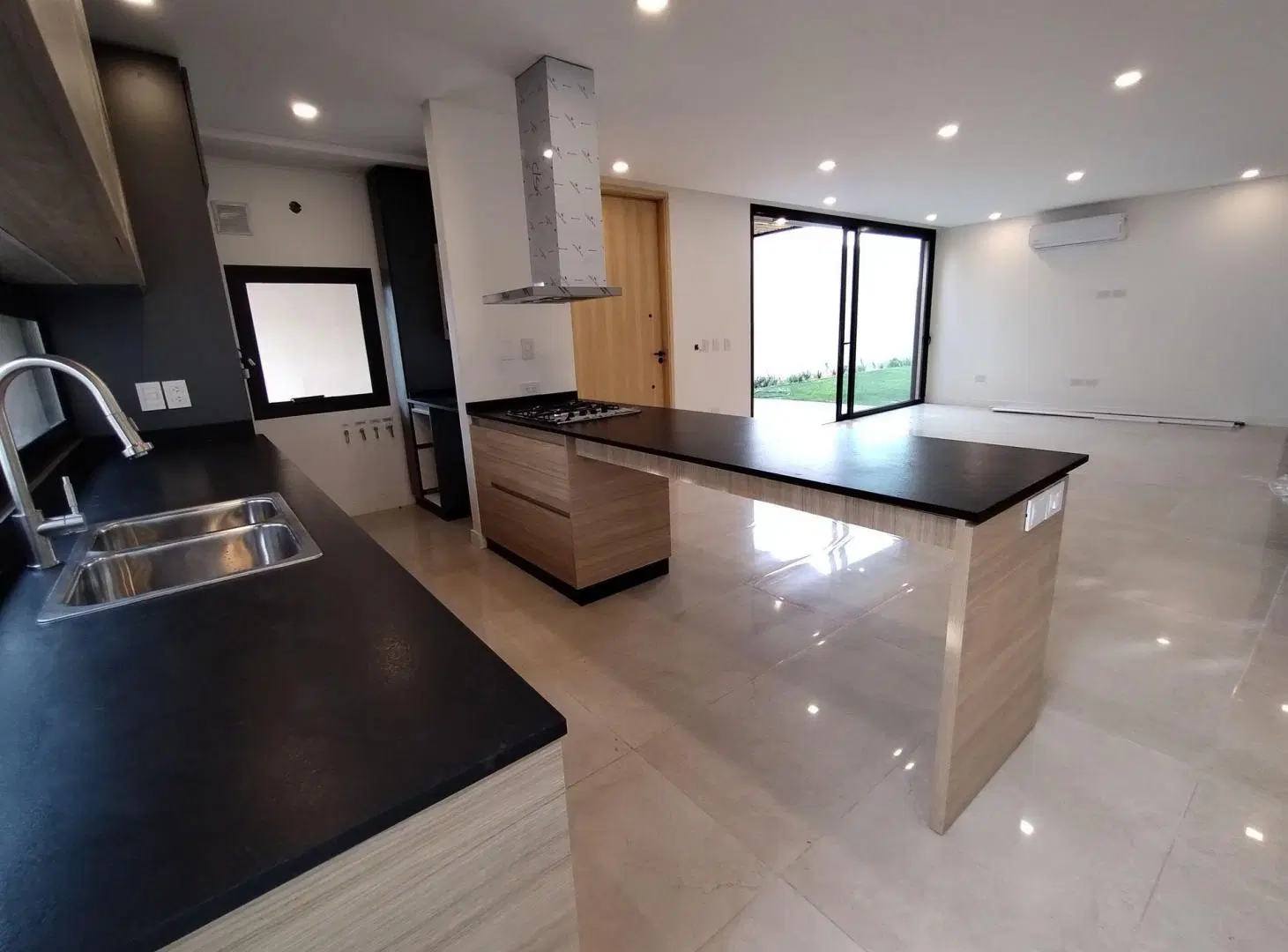 Exclusiva casa de categoría en alquiler 3