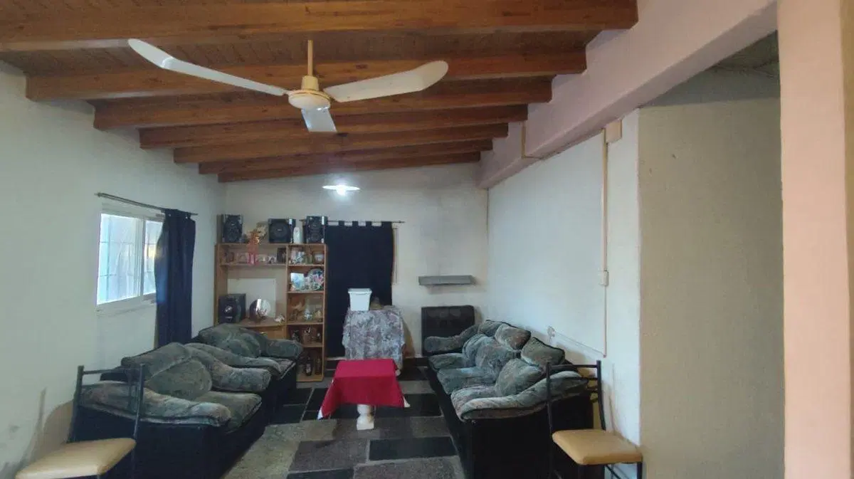 CASA CON DEPARTAMENTO CON AMPLIACION PARA LOCAL 3