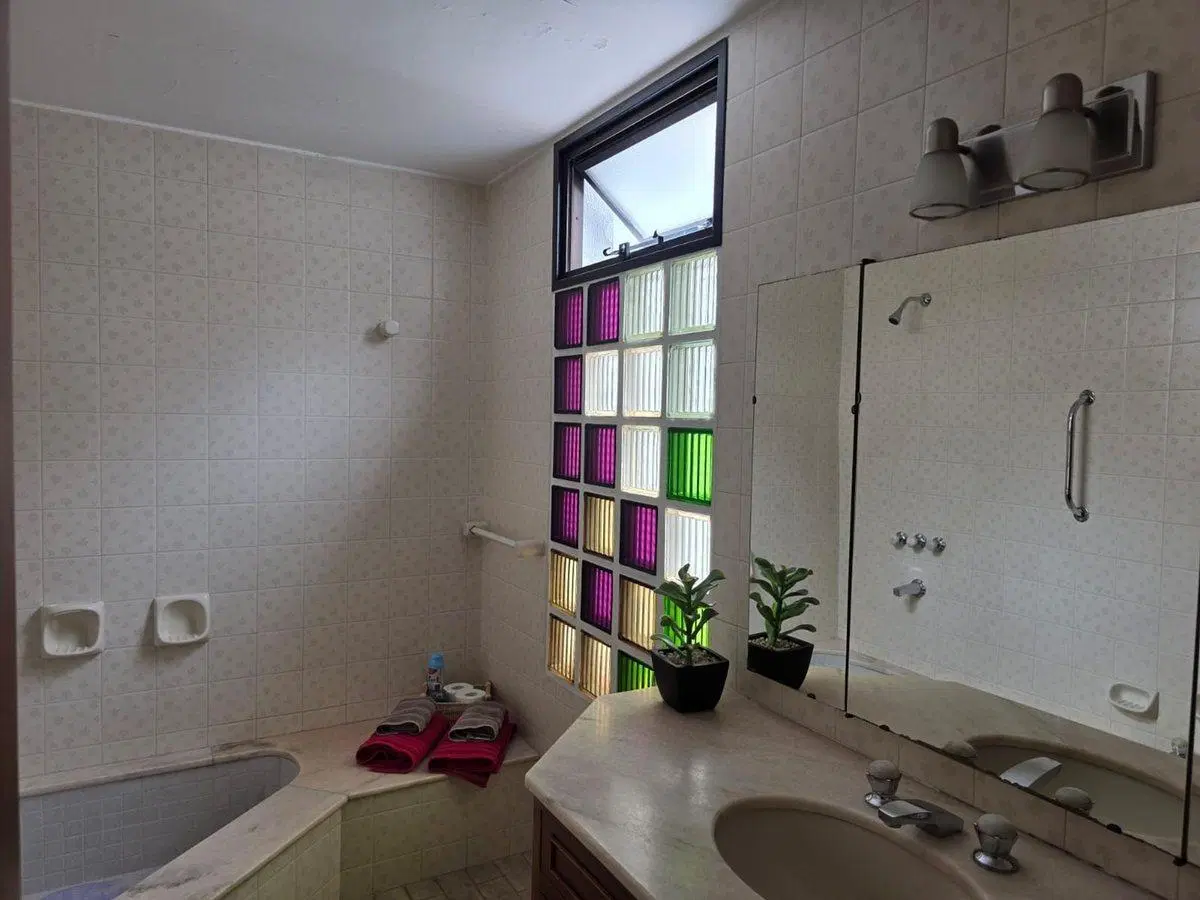 VENTA CASA A UNA CUADRA DEL MENDOZA PLAZA SHOPPING 5