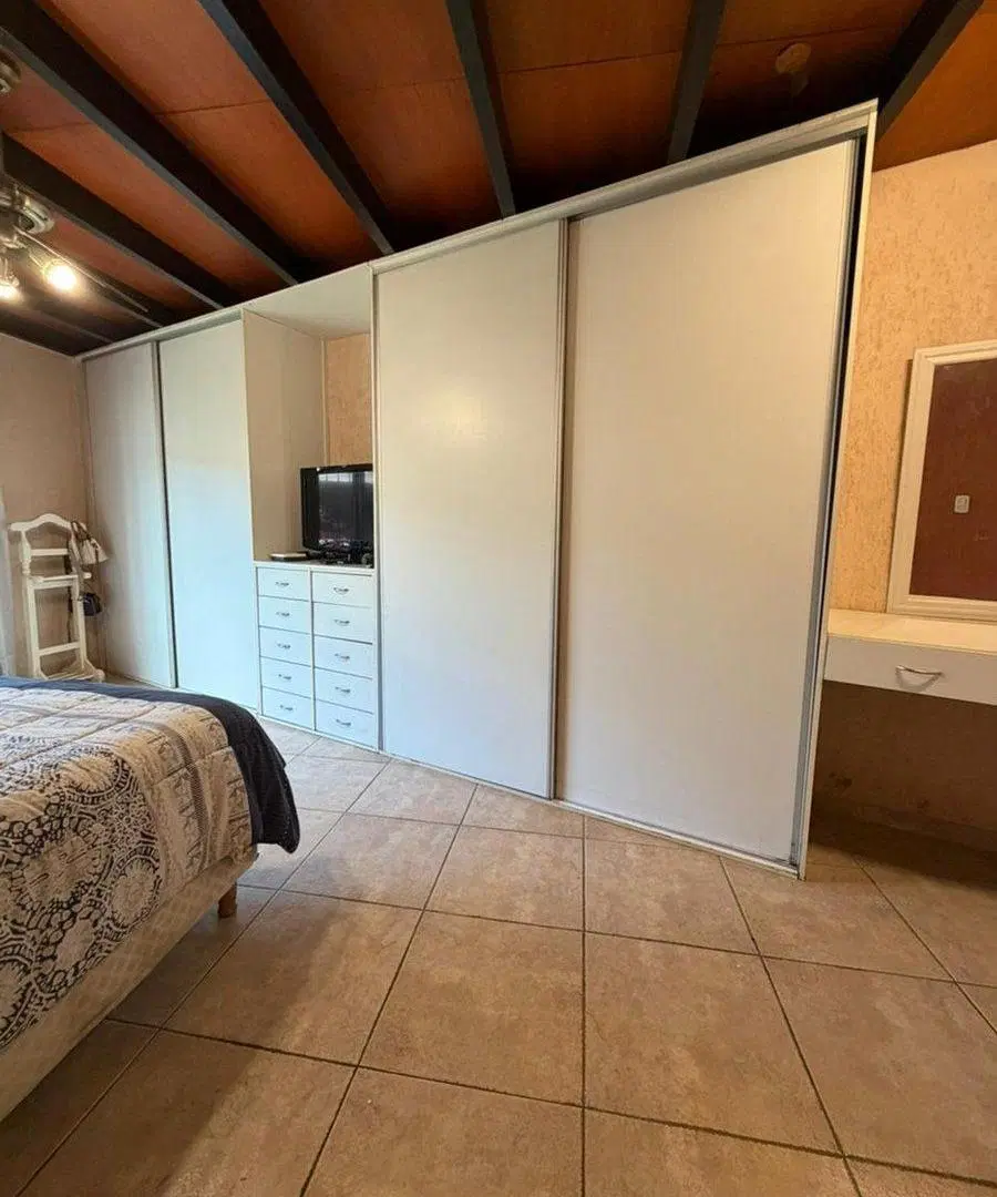 HERMOSA CASA EN GUAYMALLÉN 5