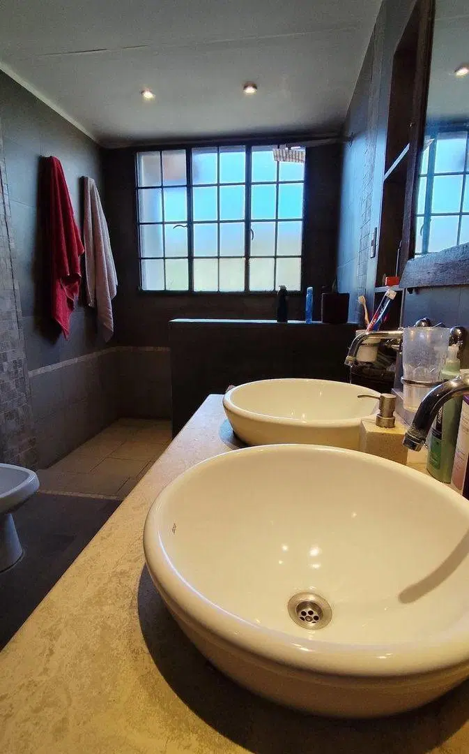 Venta de casa estilo campestre en barrio semipriv. 4