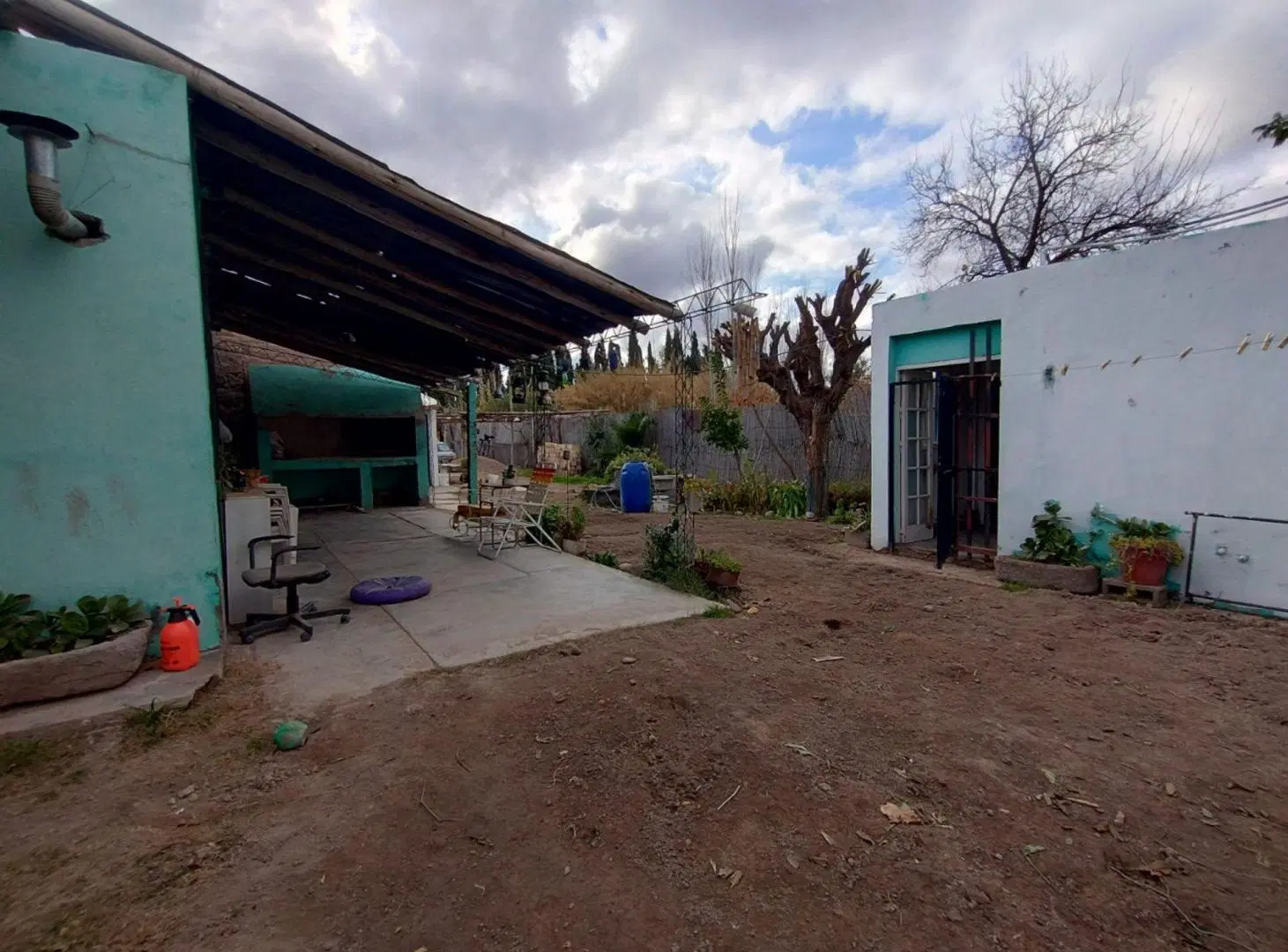 Casa con gran terreno en venta en San Martín 8