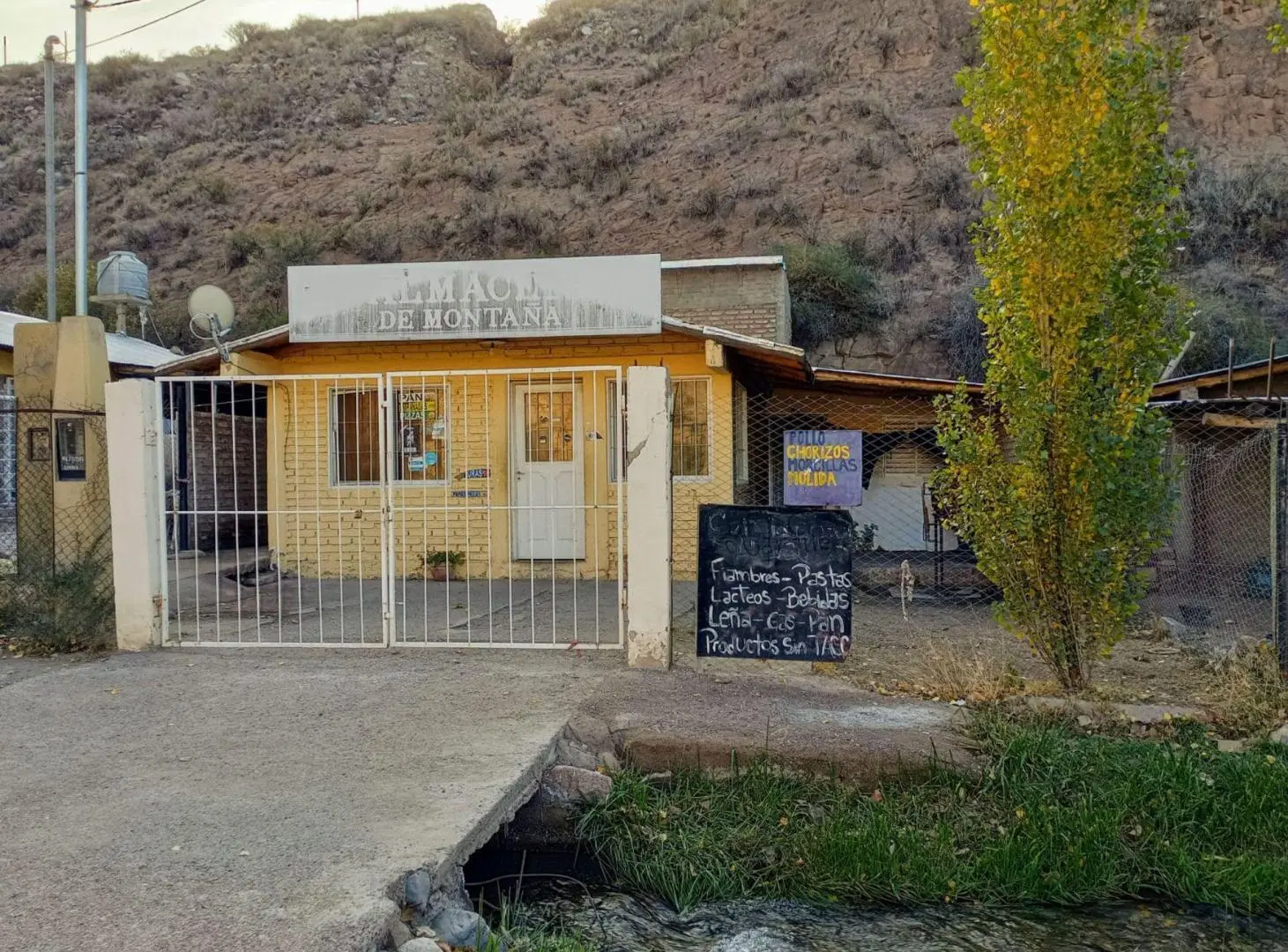 Venta Local + Depto Potrerrillos Av. Los Condores 4