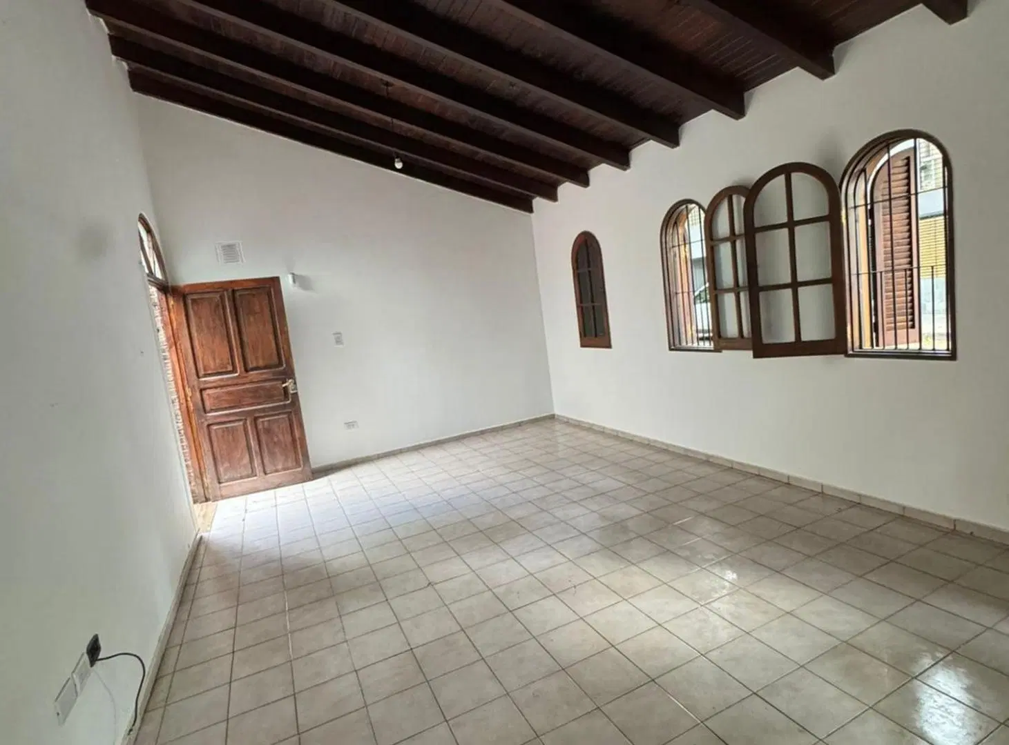 ESTRATÉGICA CASA EN 5TA SECCIÓN OESTE 2
