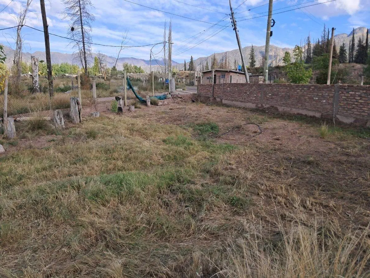 VENTA CASA CON AMPLIO TERRENO- ALVAREZ CONDARCO 8