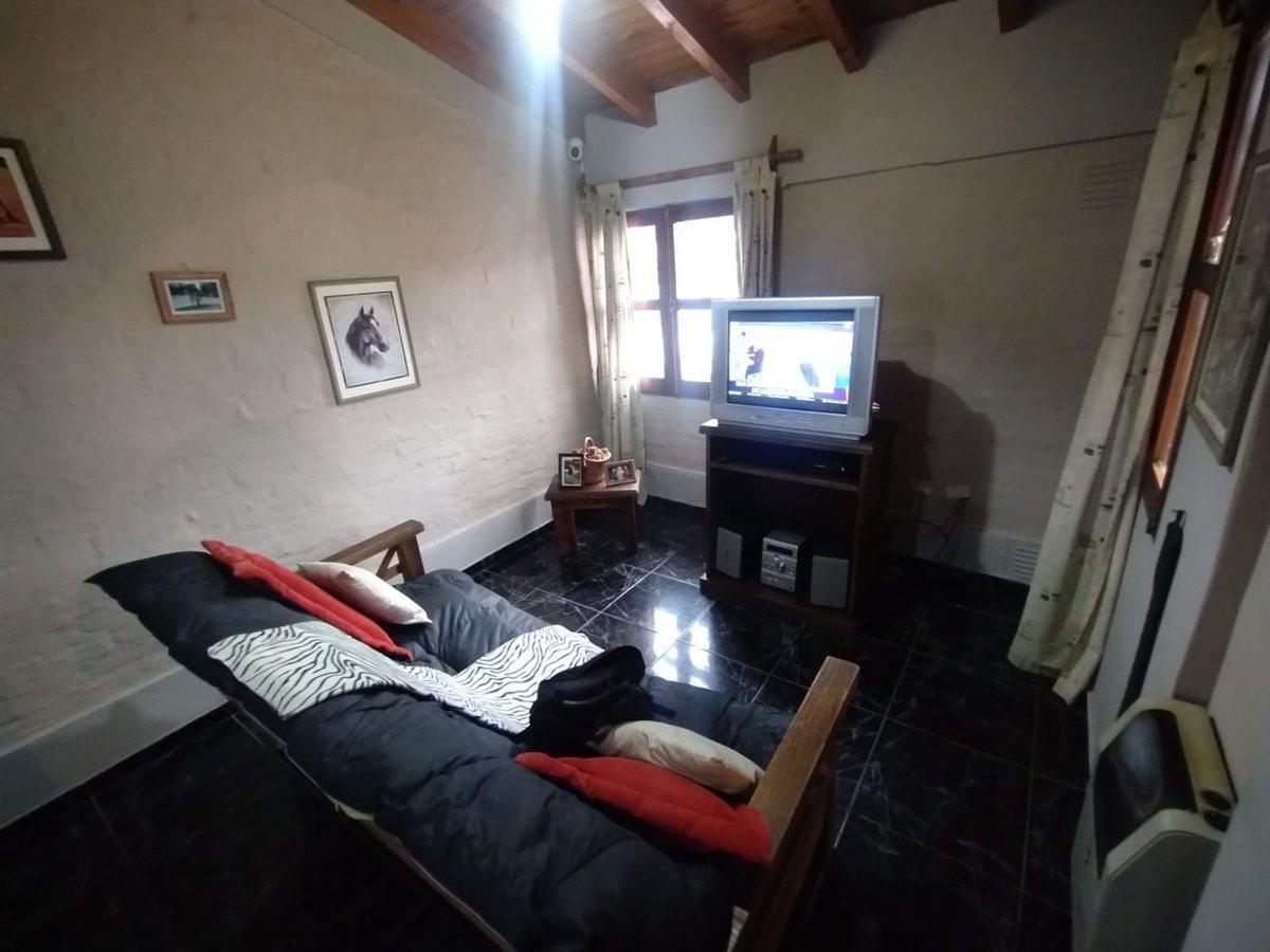 Foto de Hermosa casa esquina en venta, Godoy Cruz, imagen 3