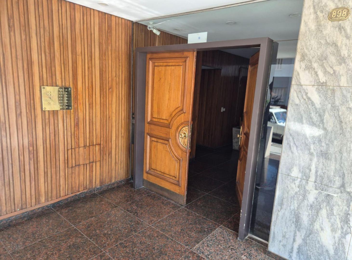 Foto de Departamento céntrico de jerarquía amoblado MZA., imagen 2