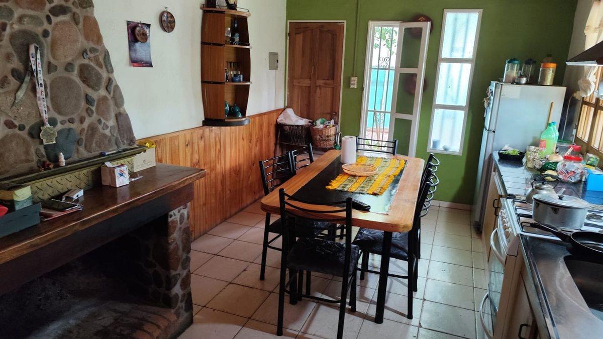 Foto de CASA EN VENTA CON AMPLIO TERRENO APTA CREDITO, imagen 2