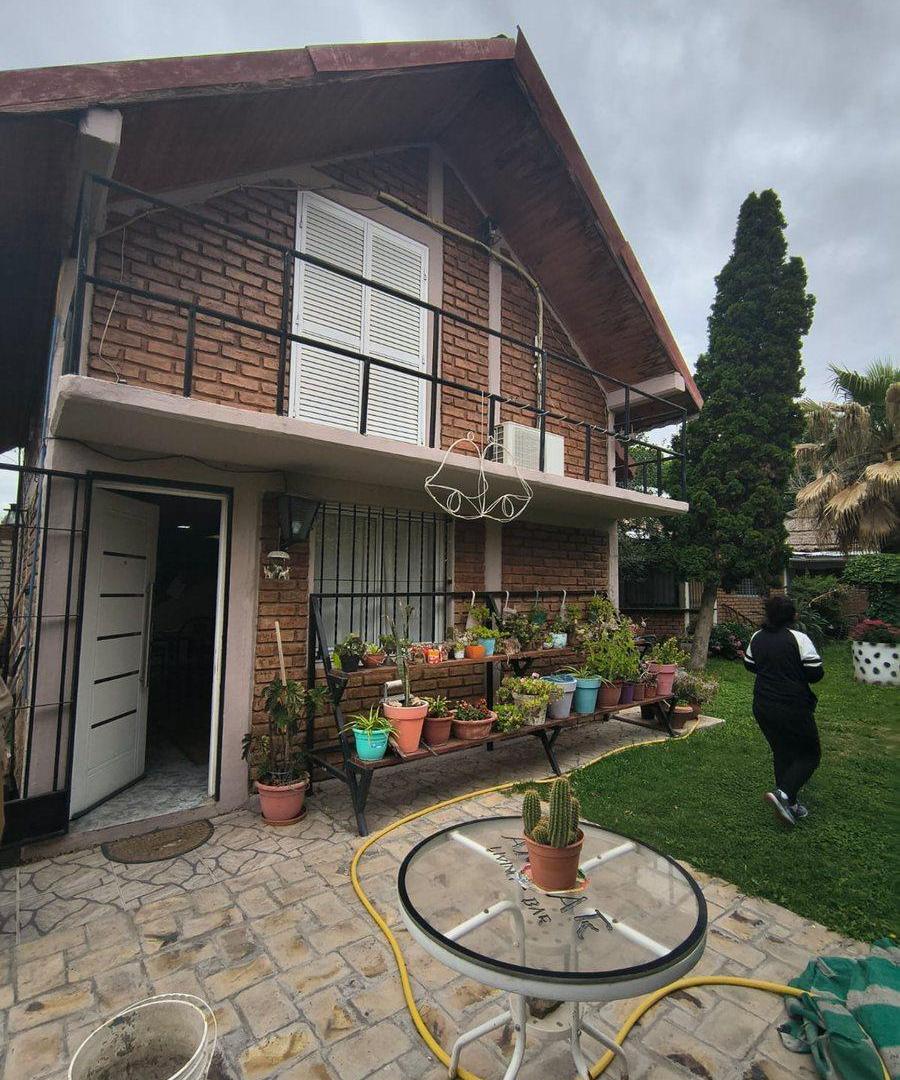 Foto de COMPLEJO DE 5 VIVIENDAS + LOCAL EN TUPUNGATO, imagen 2