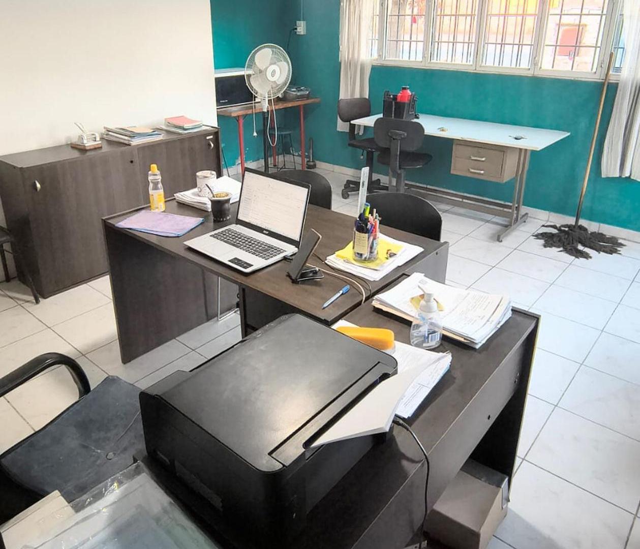 Foto de GALPON, OFICINAS, CASA Y AMPLIA PLAYA, imagen 3