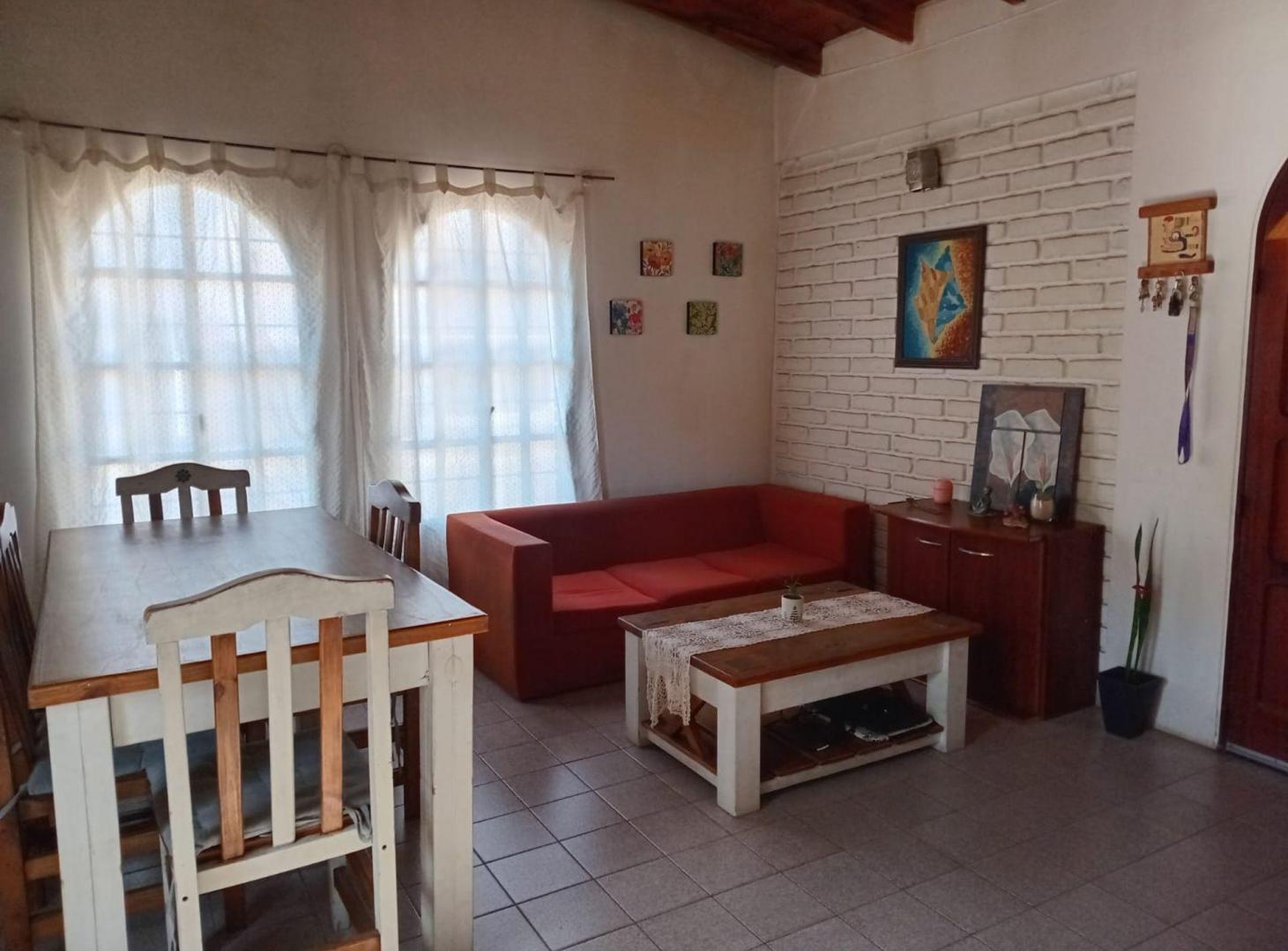 Foto de Venta casa 3 dormitorios Barrio Soberania Nacional, imagen 1