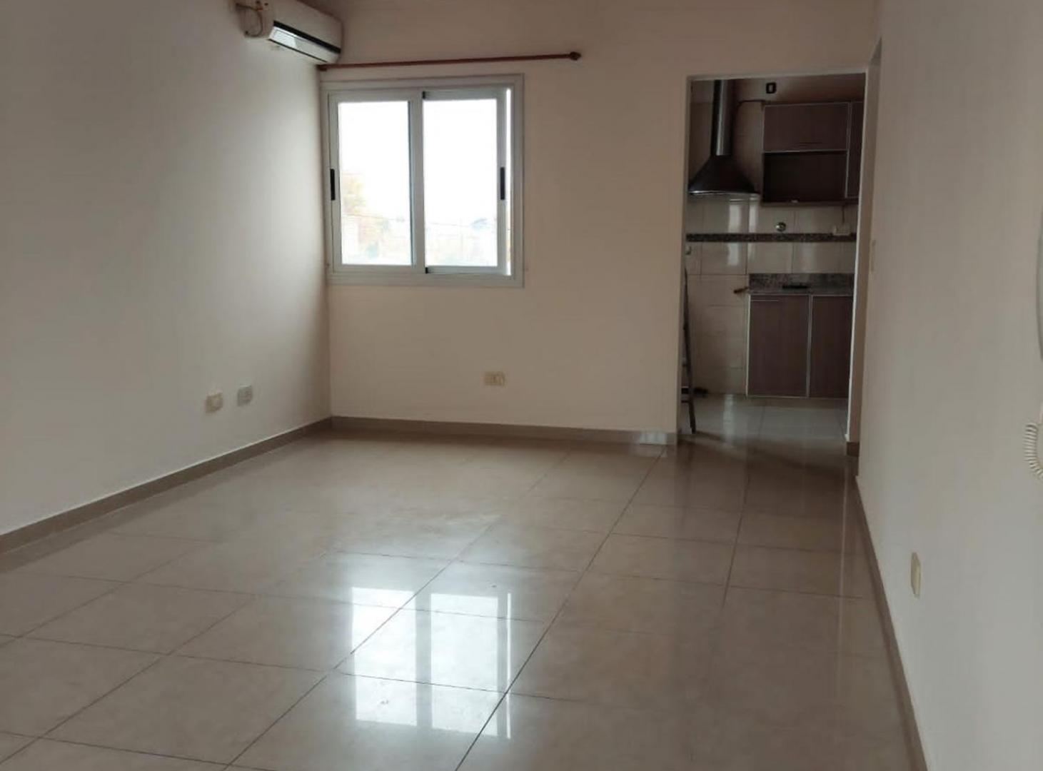 Foto de DEPARTAMENTO EN ALQUILER, CENTRO DE LUJAN, imagen 2