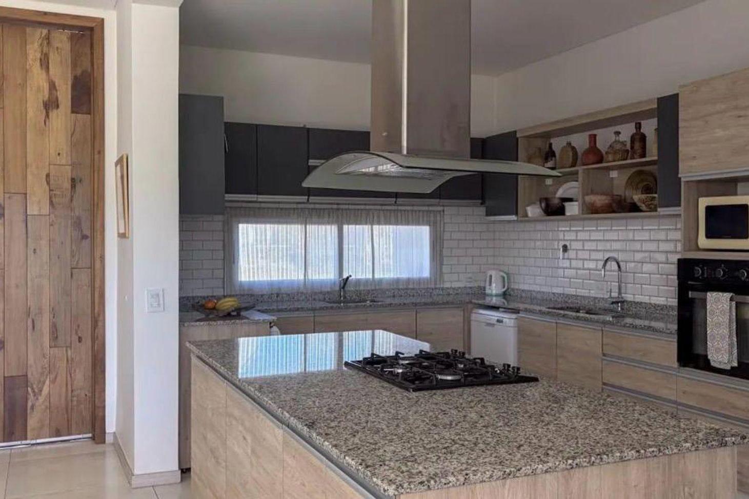 Foto de EXCELENTE CASA EN VENTA EN TERRUNOS DE ARAOZ III, imagen 5