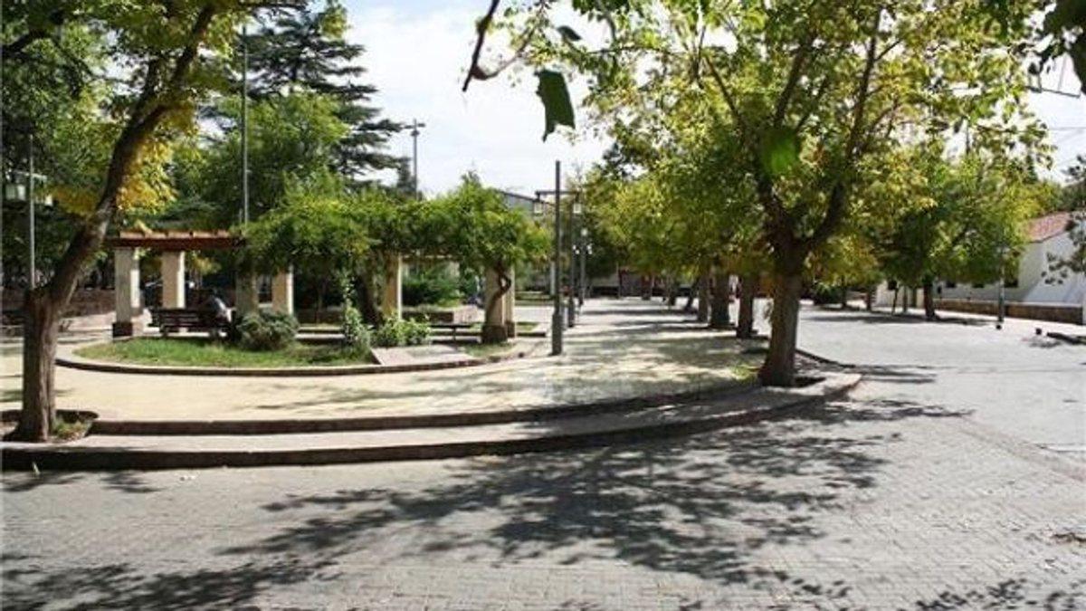 Foto de OPORTUNIDAD COMERCIAL - Alquiler CHACRAS DE CORIA, imagen 2
