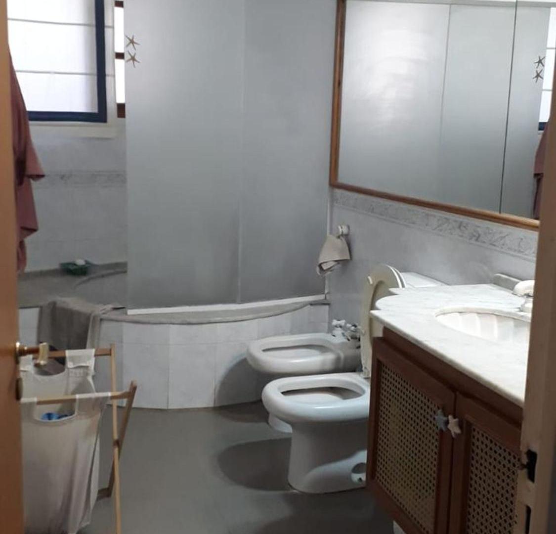 Foto de CASA CON PILETA + DPTO Y QUINCHO -CHACRAS DE CORIA, imagen 4