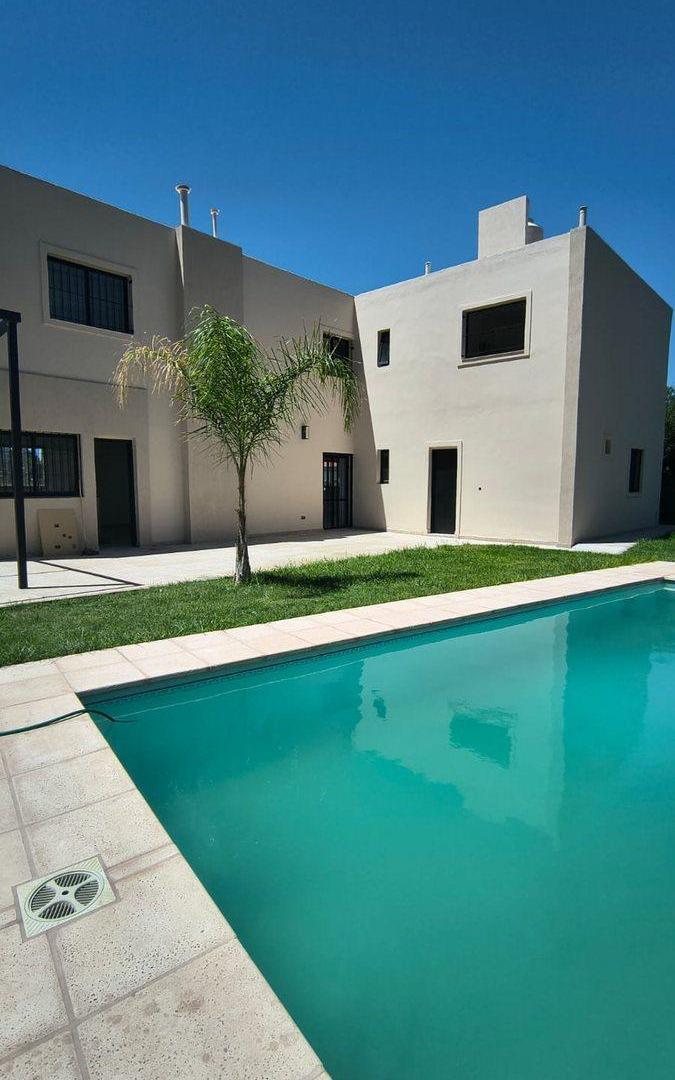 Foto de HERMOSA CASA MAS DEPARTAMENTO EN CHACRAS DE CORIA, imagen 5