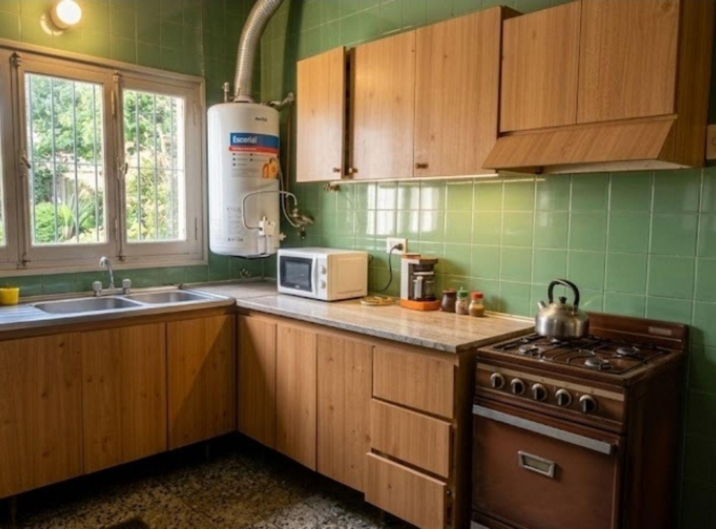 Foto de CASA EN VENTA CHACRAS DE CORIA. BARRIO BESARES, imagen 2