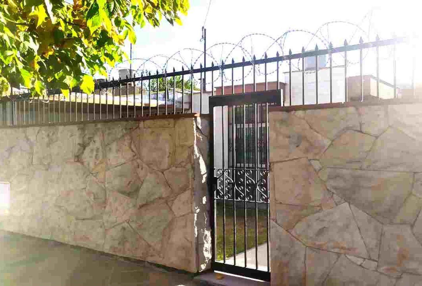 Foto de CASA + DEP. DE SERVICIO MITRE Y MATHUS HOYOS, imagen 2