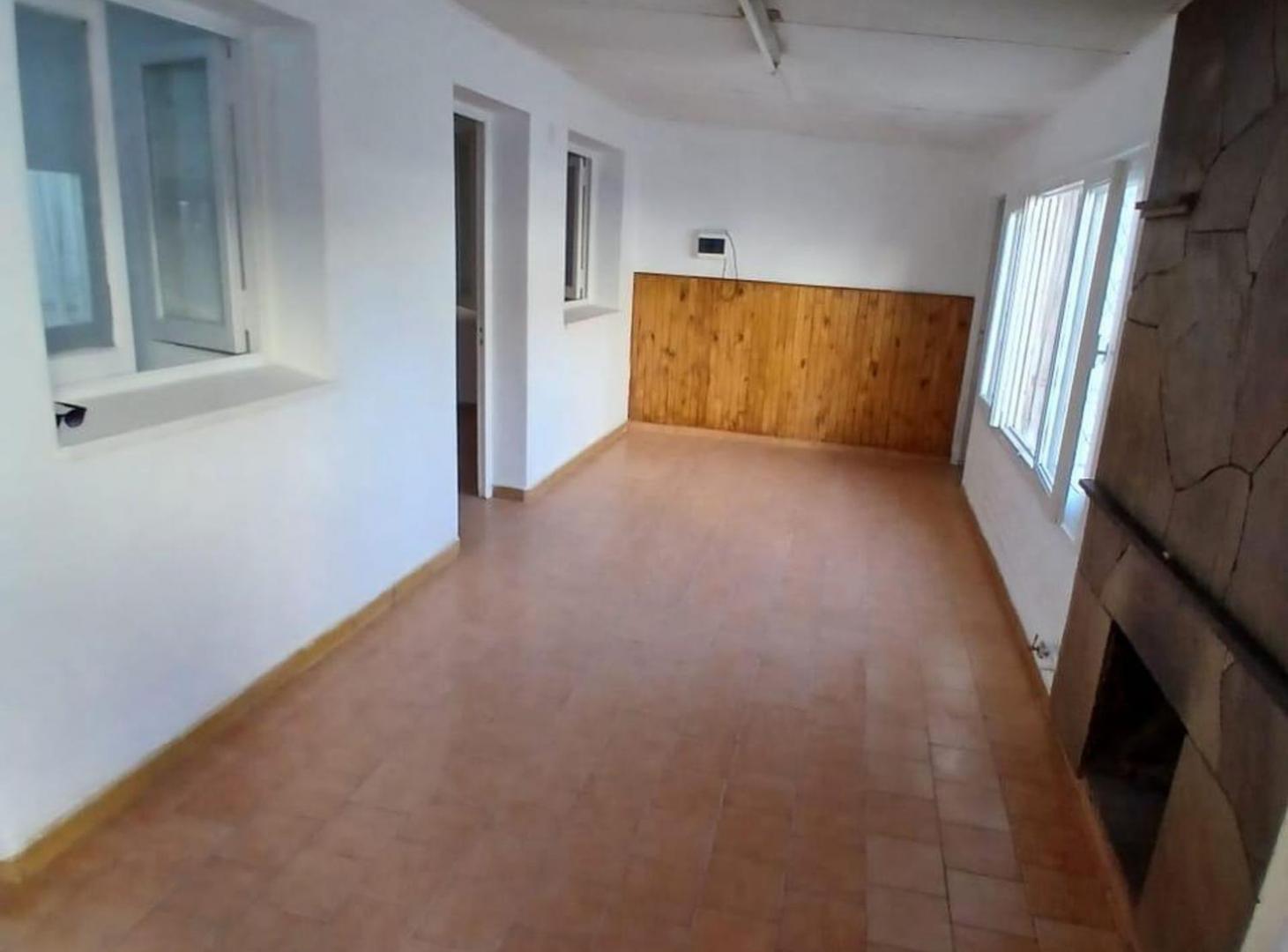 Foto de VENTA CASA GODOY CRUZ CON JARDÍN, imagen 2