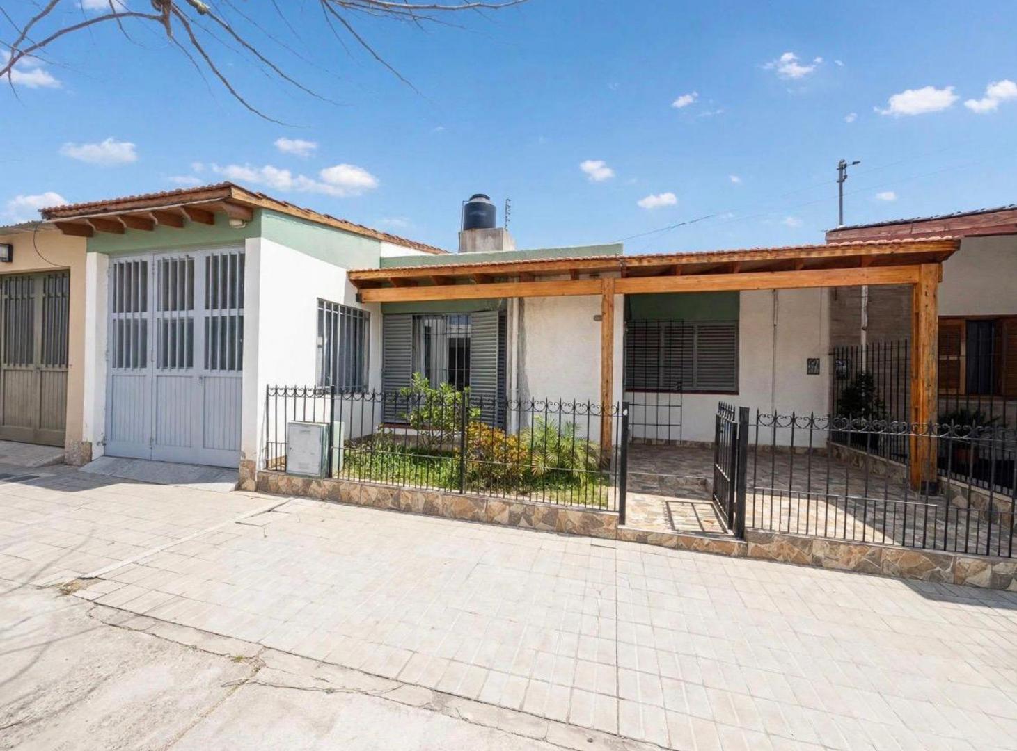 Foto de CASA DE 4 HABITACIONES EN BARRIO ALIMENTACION, imagen 1