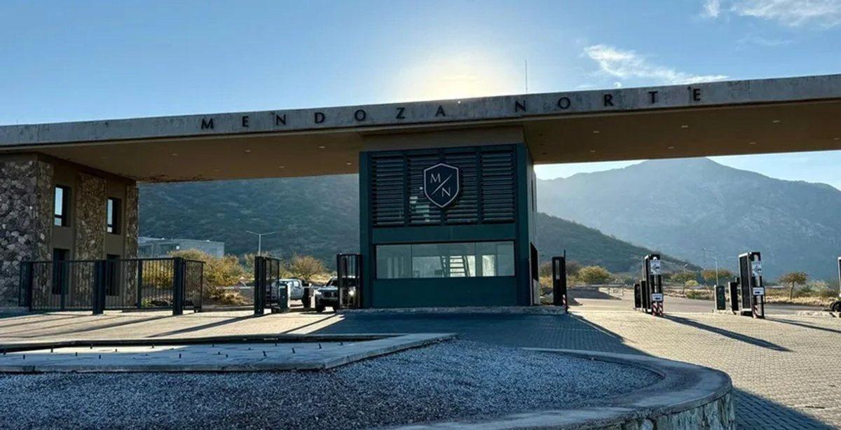 Foto de EXCLUSIVO LOTE EN BARRIO PRIVADO MENDOZA NORTE, imagen 2