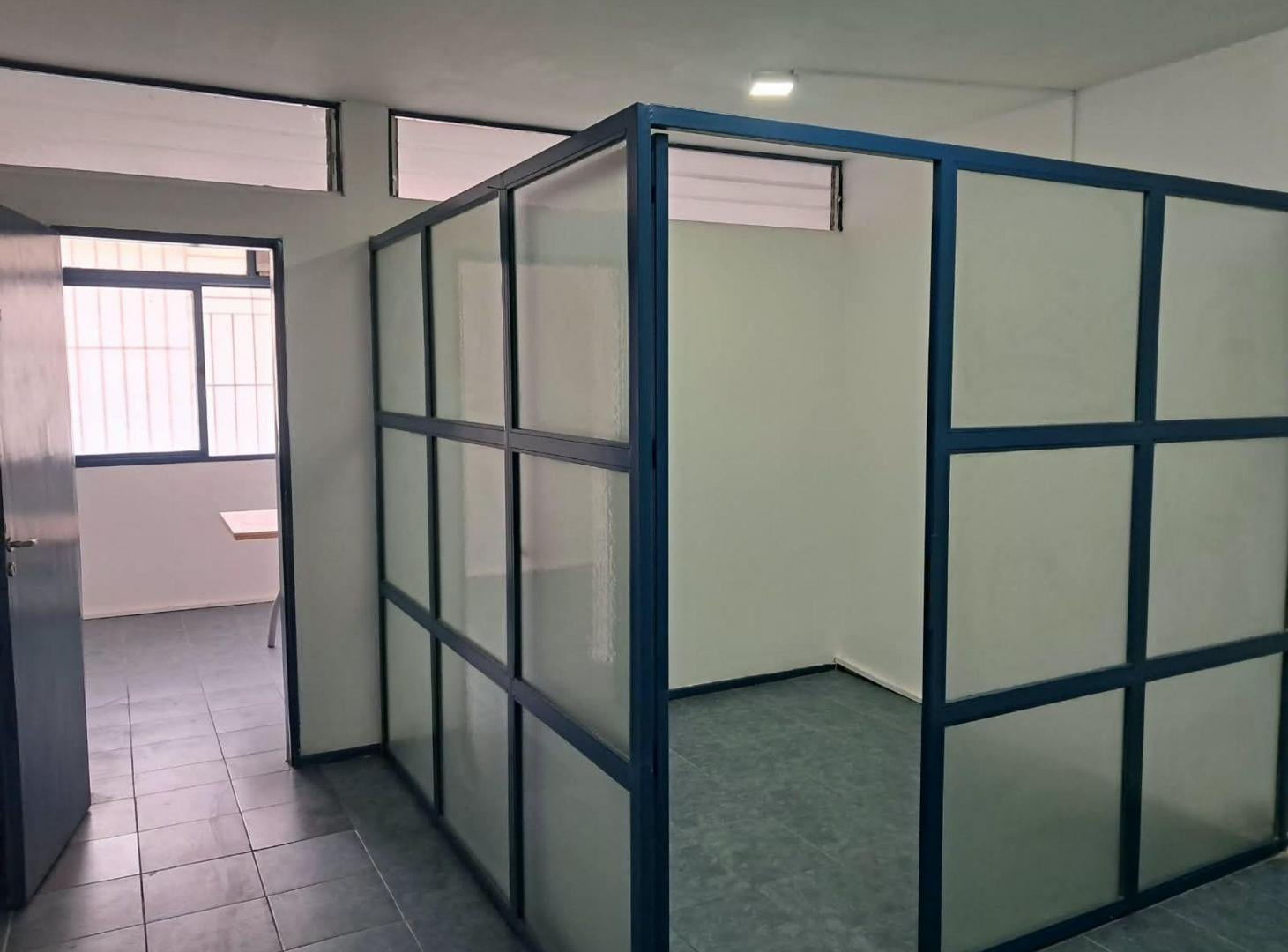Foto de VENTA OFICINA 9 DE JULIO Y RIVADAVIA -CDAD MZA, imagen 3