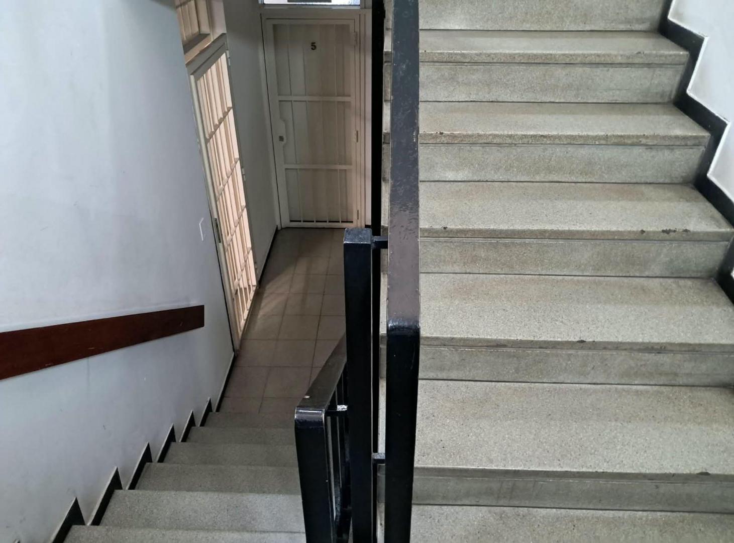 Foto de VENTA OFICINA 9 DE JULIO Y RIVADAVIA -CDAD MZA, imagen 2