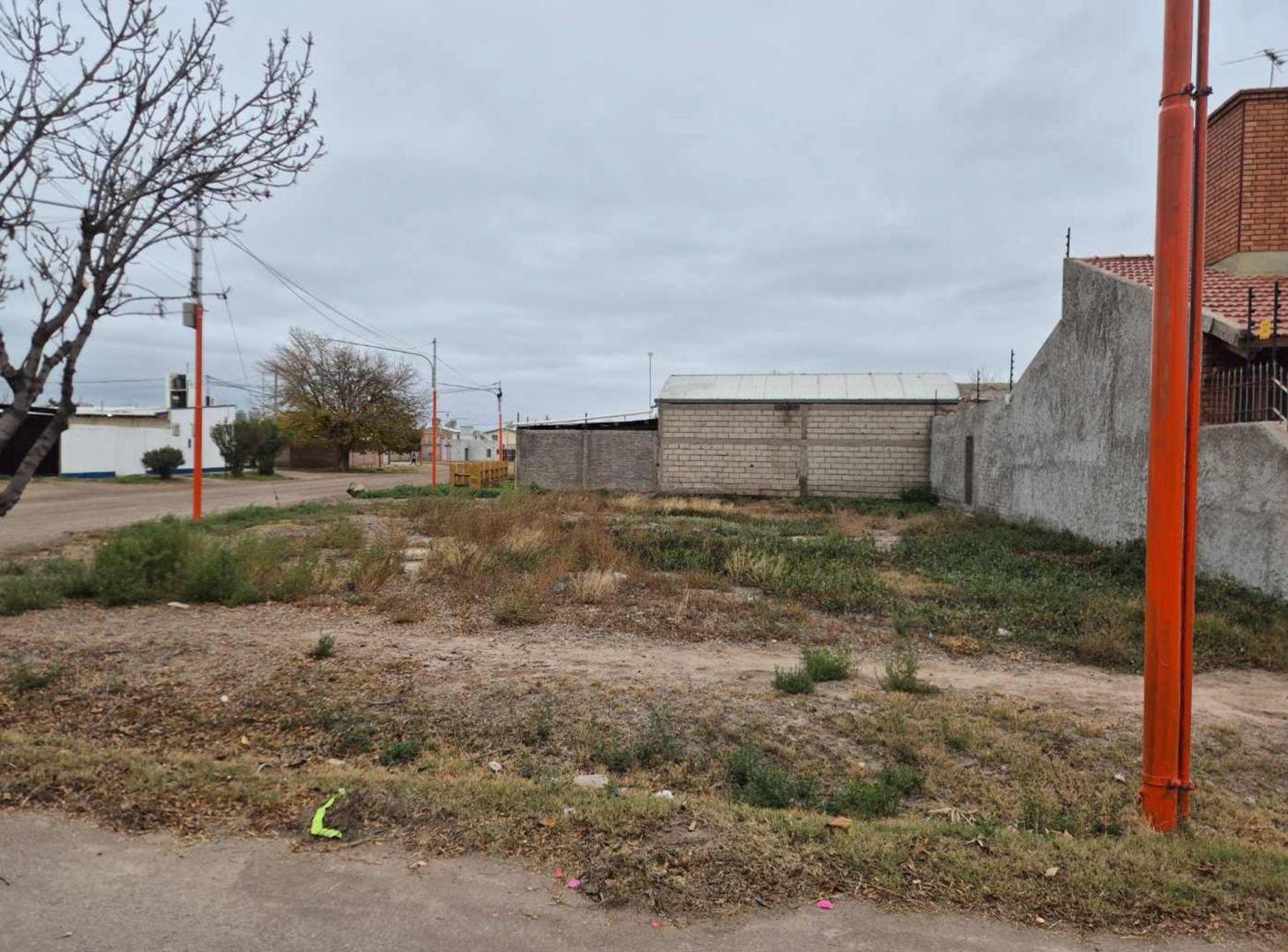 Foto de Oportunidad Lote Céntrico Ciudad de Rivadavia MZA., imagen 1