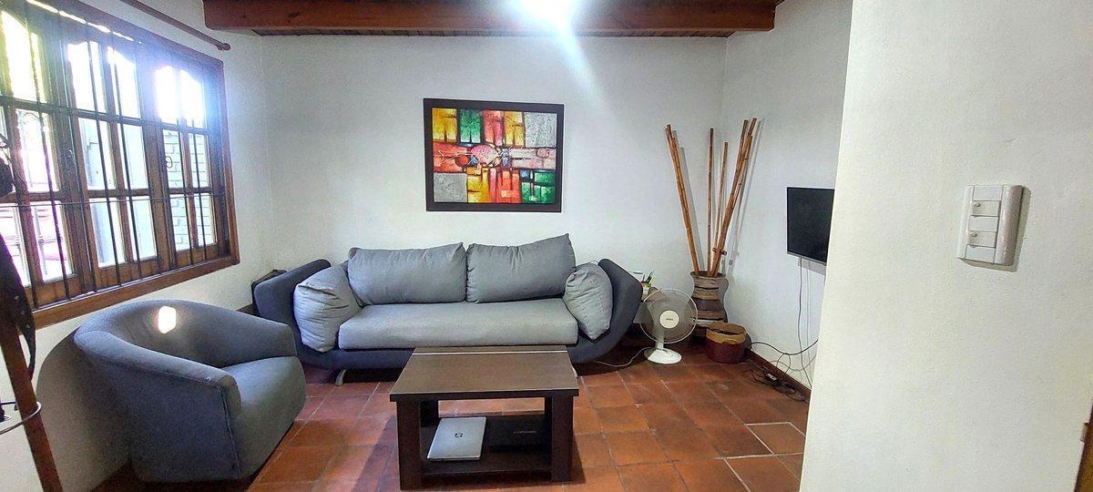Foto de CASA SOBRE CALLE SARMIENTO, LUZURIAGA, MAIPÚ, imagen 3