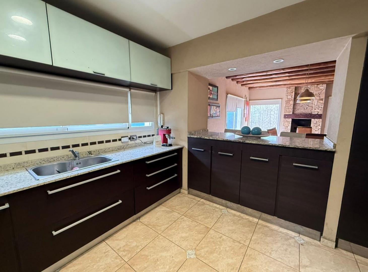 Foto de CASA A LA VENTA DE CATEGORIA EN ALTO CHALLAO., imagen 1