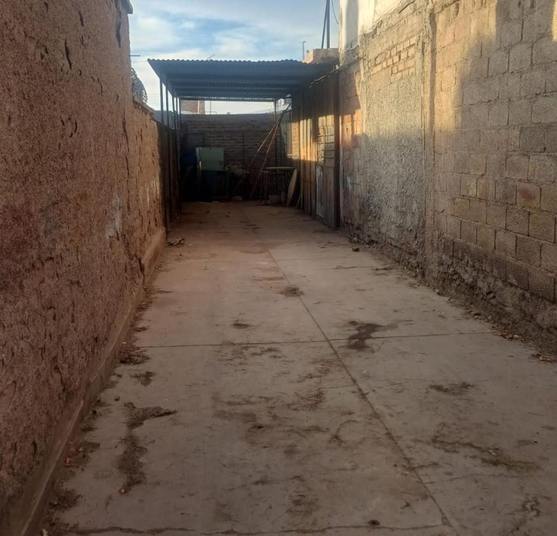 Foto de ALQUILER DE COCHERAS CON GALPON PARA GUARDADO, imagen 1