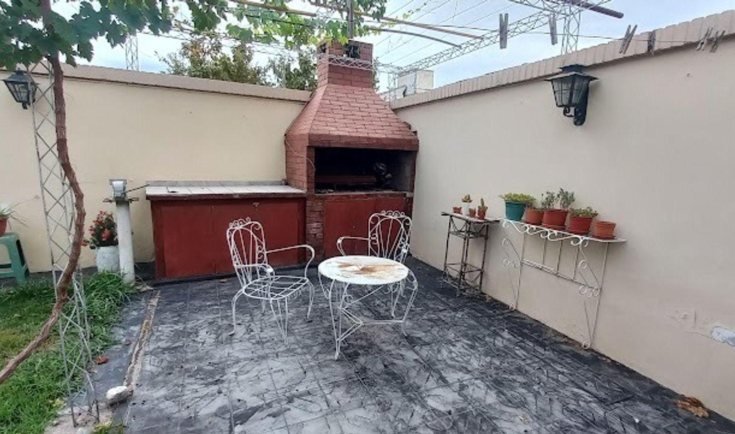 Foto de CASA EN VENTA 3 DORMITORIOS LUJAN DE CUYO MENDOZA, imagen 2