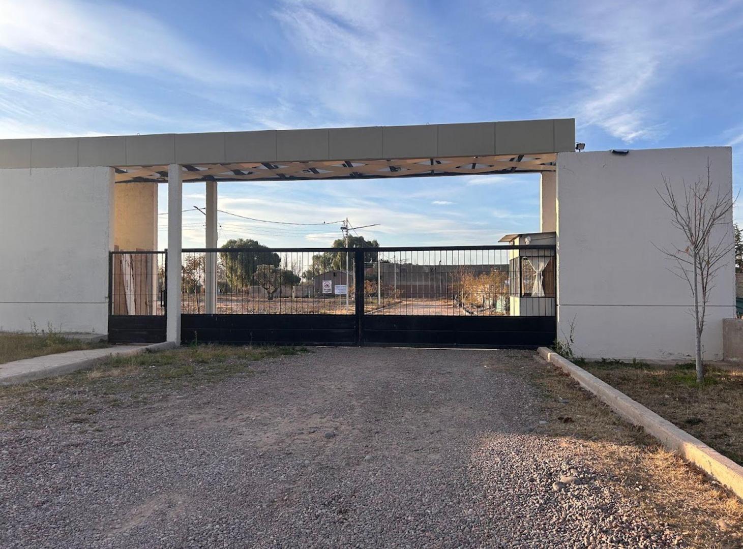 Foto de Venta lote con piscina en Barrio Privado en Maipú, imagen 2