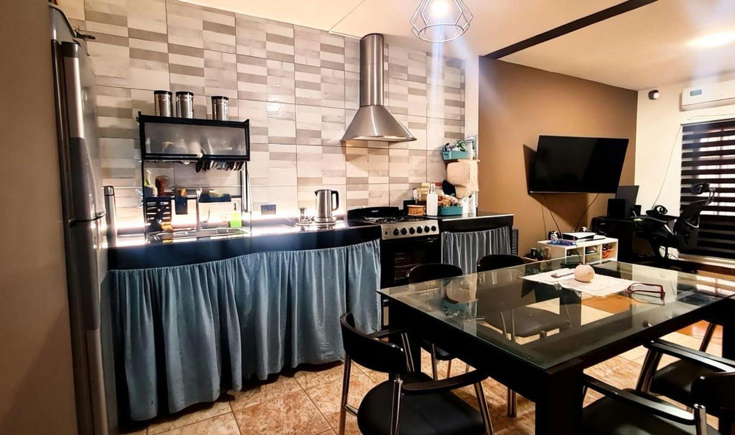 Foto de CASA Y DEPARTAMENTO EN VENTA, MAIPÚ, imagen 5