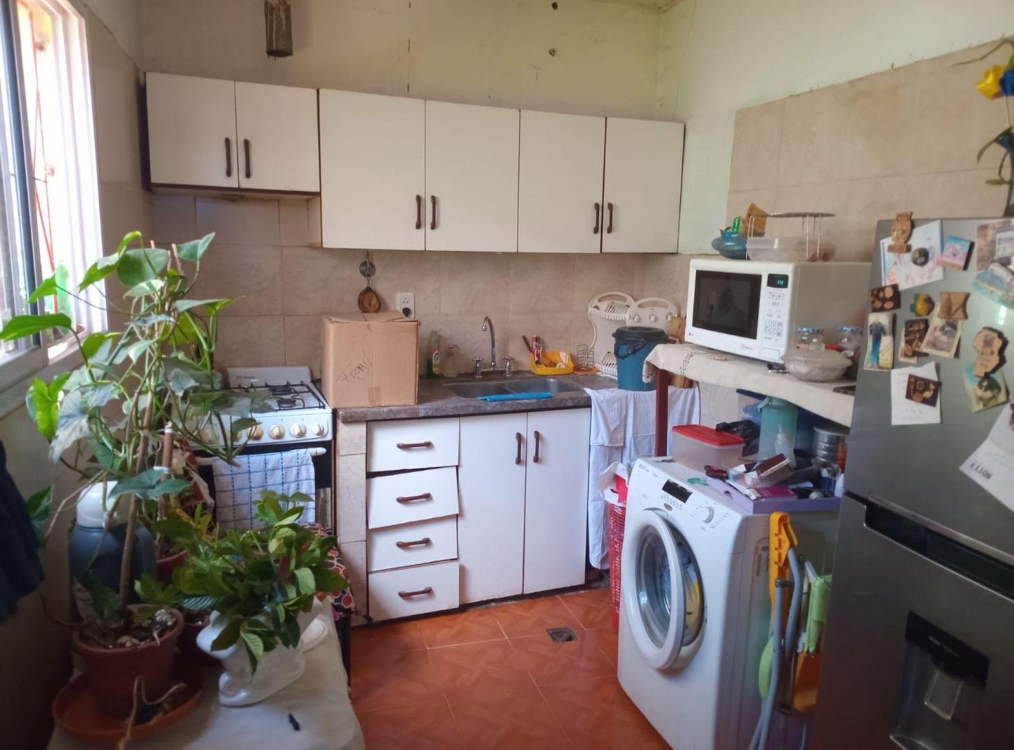Foto de CASA AMPLIA , CON GALPON APTO TALLER MECANICO, imagen 4