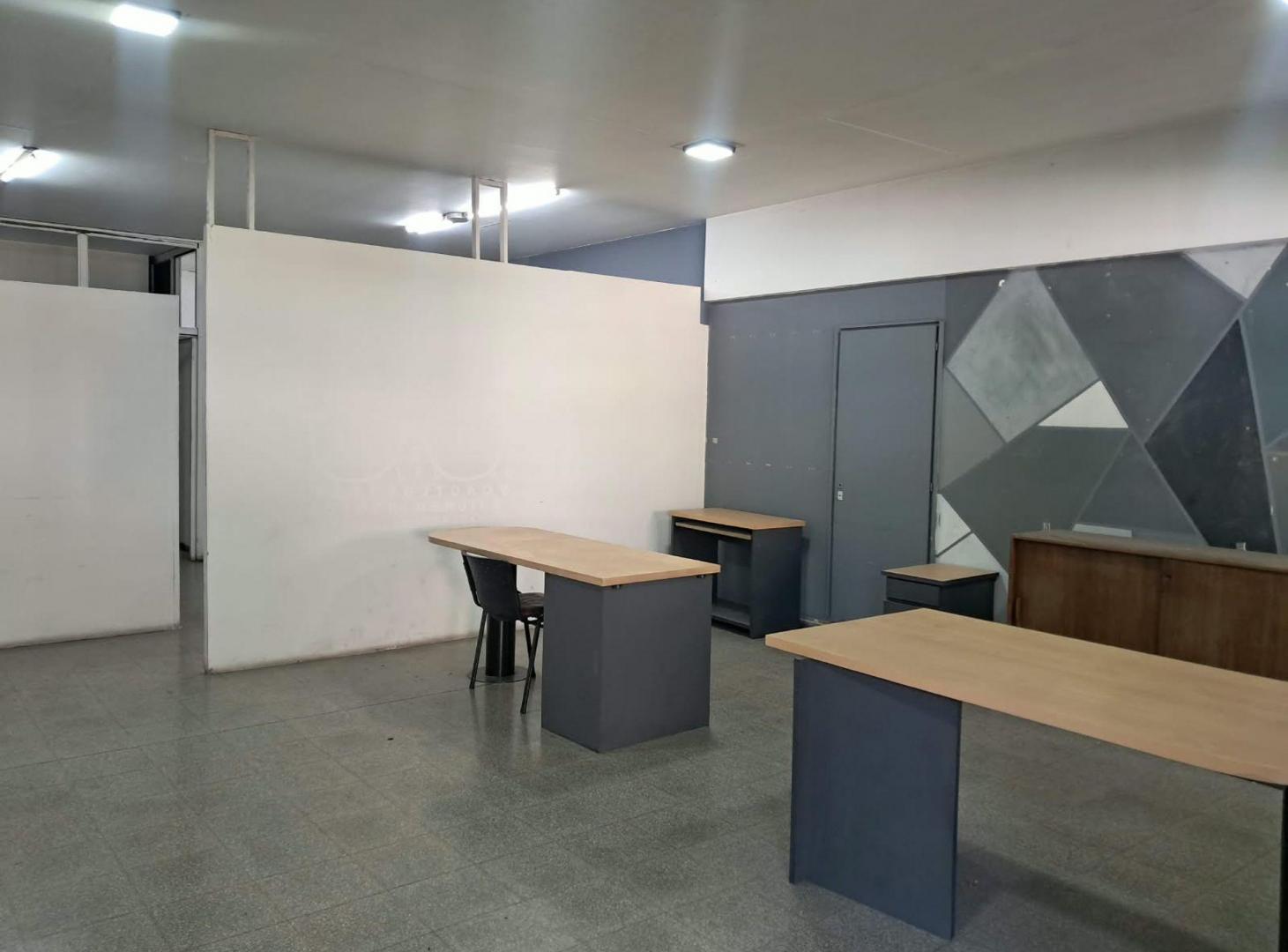 Foto de ALQUILER DE LOCAL COMERCIAL 80M2 CUB- CIUDAD MZA, imagen 1