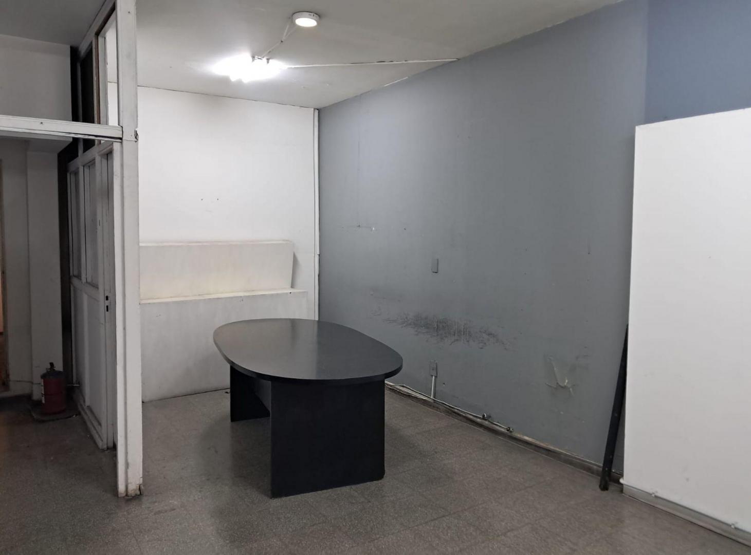 Foto de ALQUILER DE LOCAL COMERCIAL 80M2 CUB- CIUDAD MZA, imagen 2