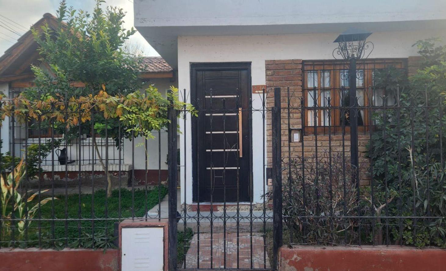 Foto de VENTA DE CASA APTA CREDITO, LAS HERAS., imagen 2