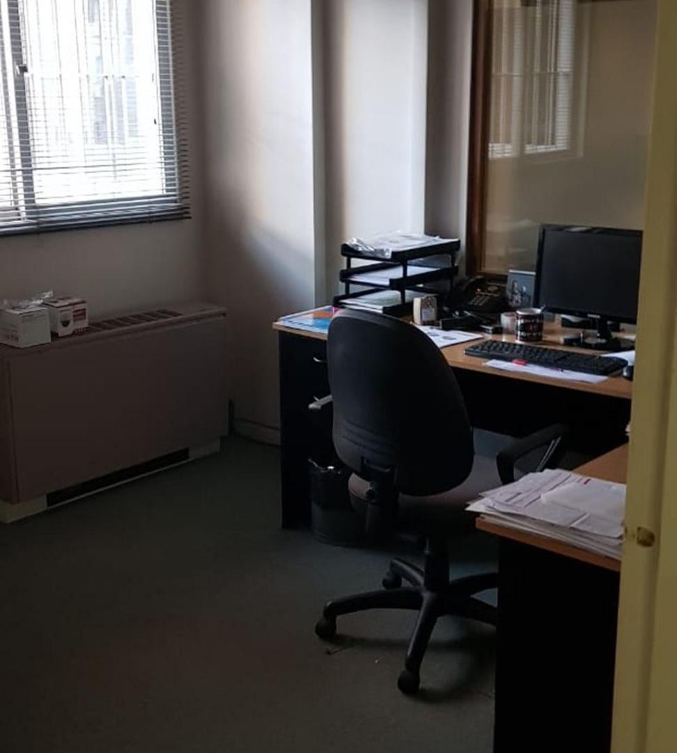 Foto de SEMIPISO DE OFICINAS EN CENTRO DE MENDOZA, imagen 4